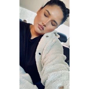 Meet your Posher, Sabita